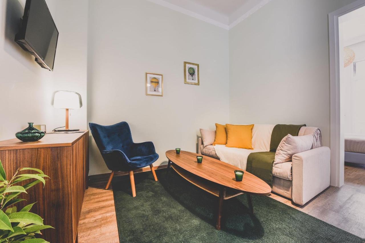 Neoclassical Apartment Near Acropolis - Livingstone Crystal Афины Экстерьер фото