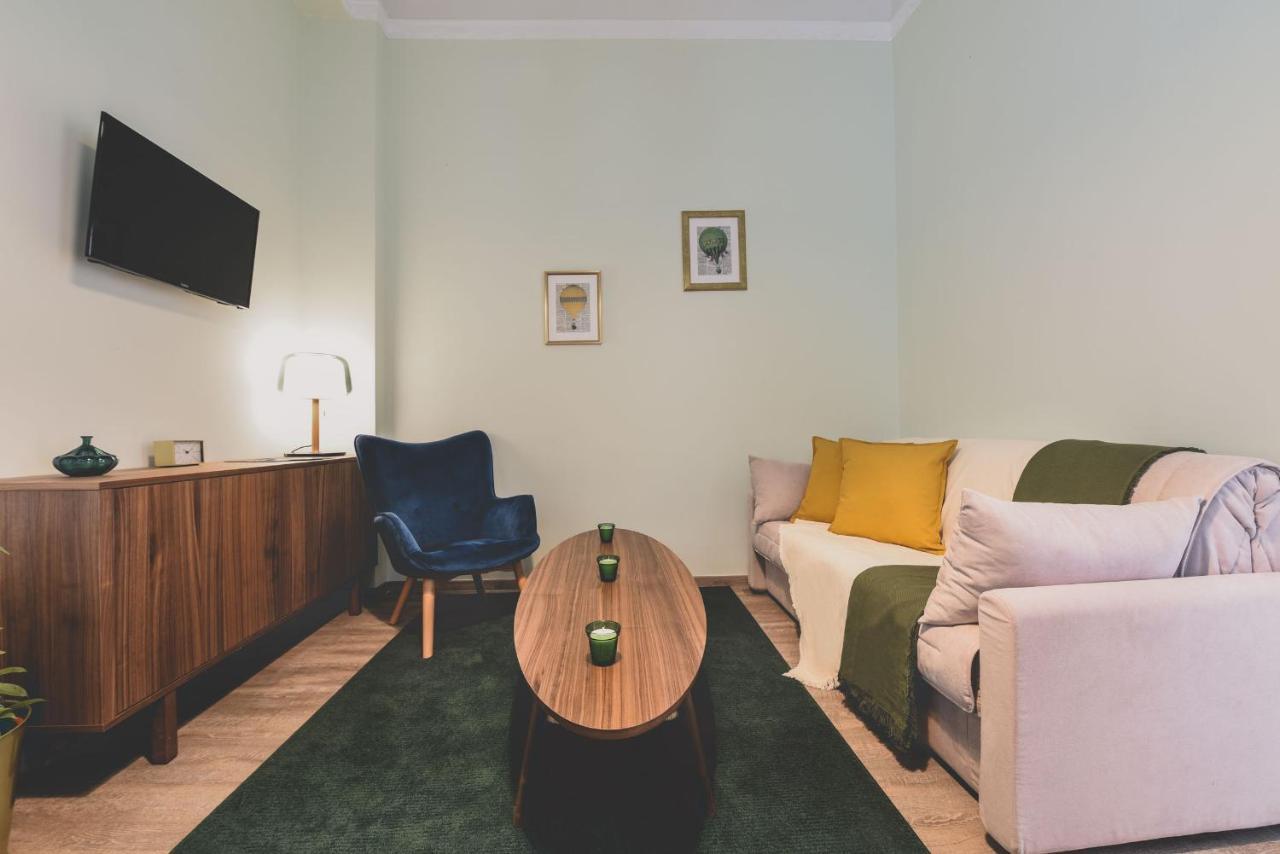 Neoclassical Apartment Near Acropolis - Livingstone Crystal Афины Экстерьер фото