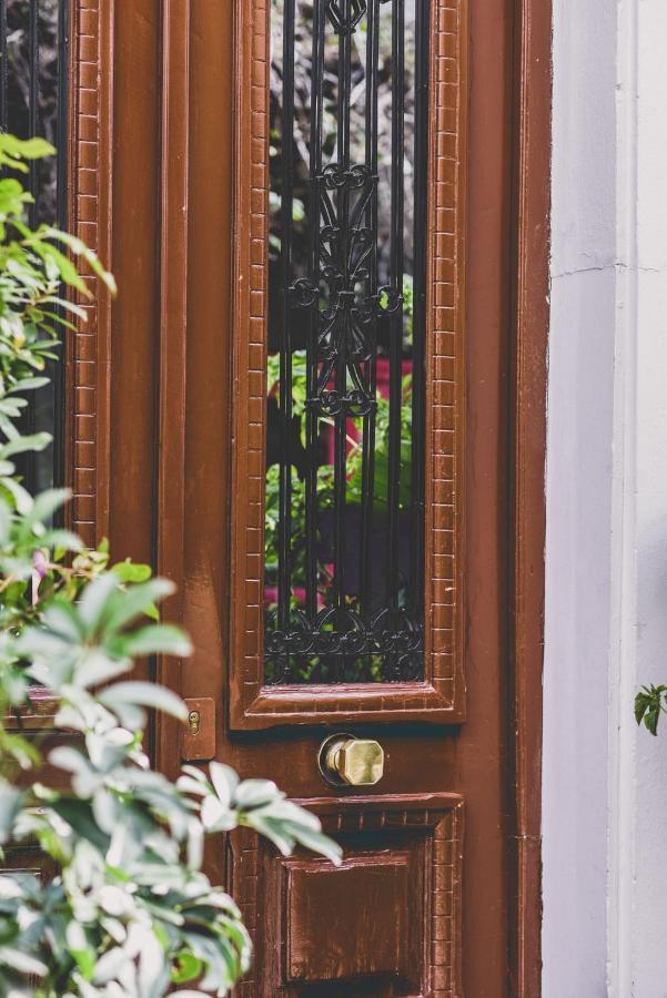 Neoclassical Apartment Near Acropolis - Livingstone Crystal Афины Экстерьер фото